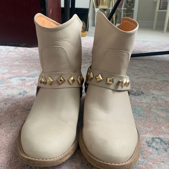 Shoes - Picture 3 of 3